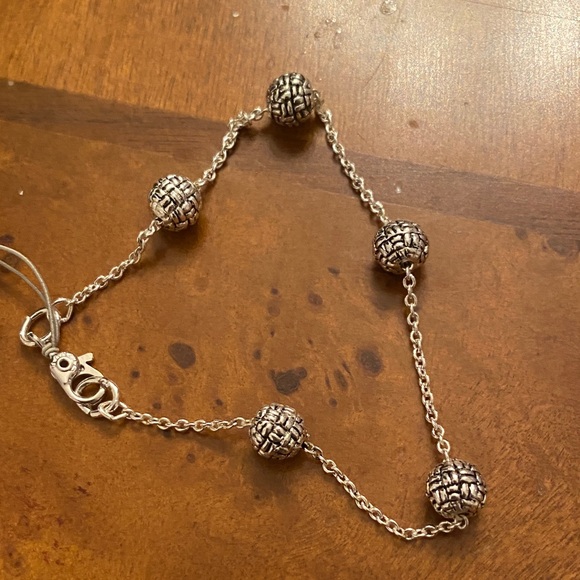 Elegant Silver Beaded Bracelet - Picture 2 of 2